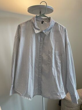 H&M Men's White Button-Down Shirt with Thin Navy Stripes
